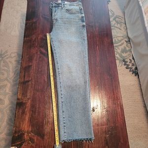 Kensie - The Slim Vinatage Luxe jeans with frayed hems. Size 8 (29)